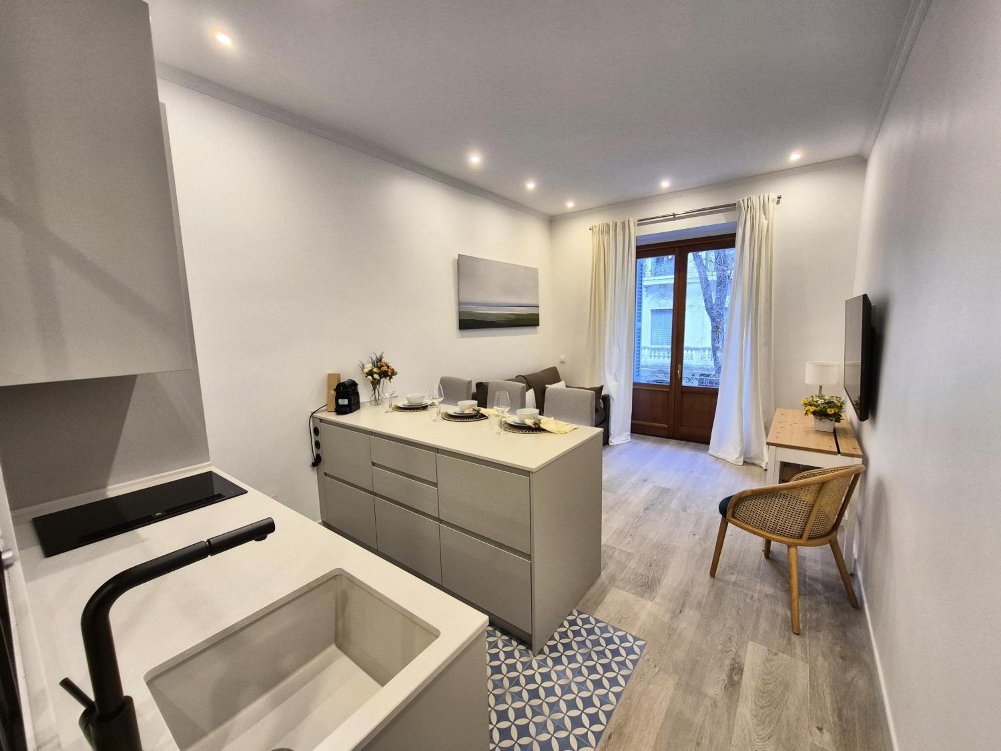 Apartamentos Plaza De Espana Madrid Extérieur photo