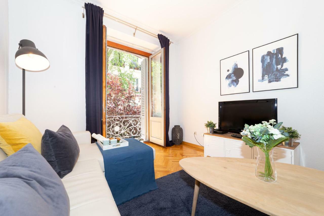 Apartamentos Plaza De Espana Madrid Extérieur photo
