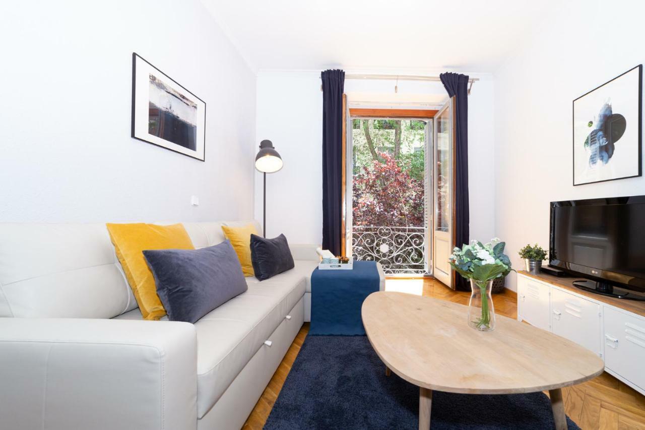 Apartamentos Plaza De Espana Madrid Extérieur photo
