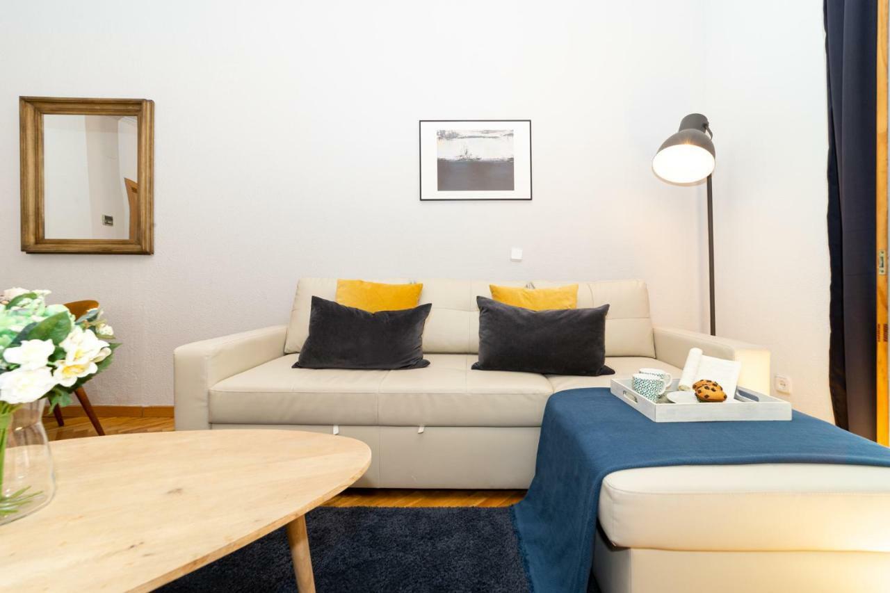 Apartamentos Plaza De Espana Madrid Extérieur photo