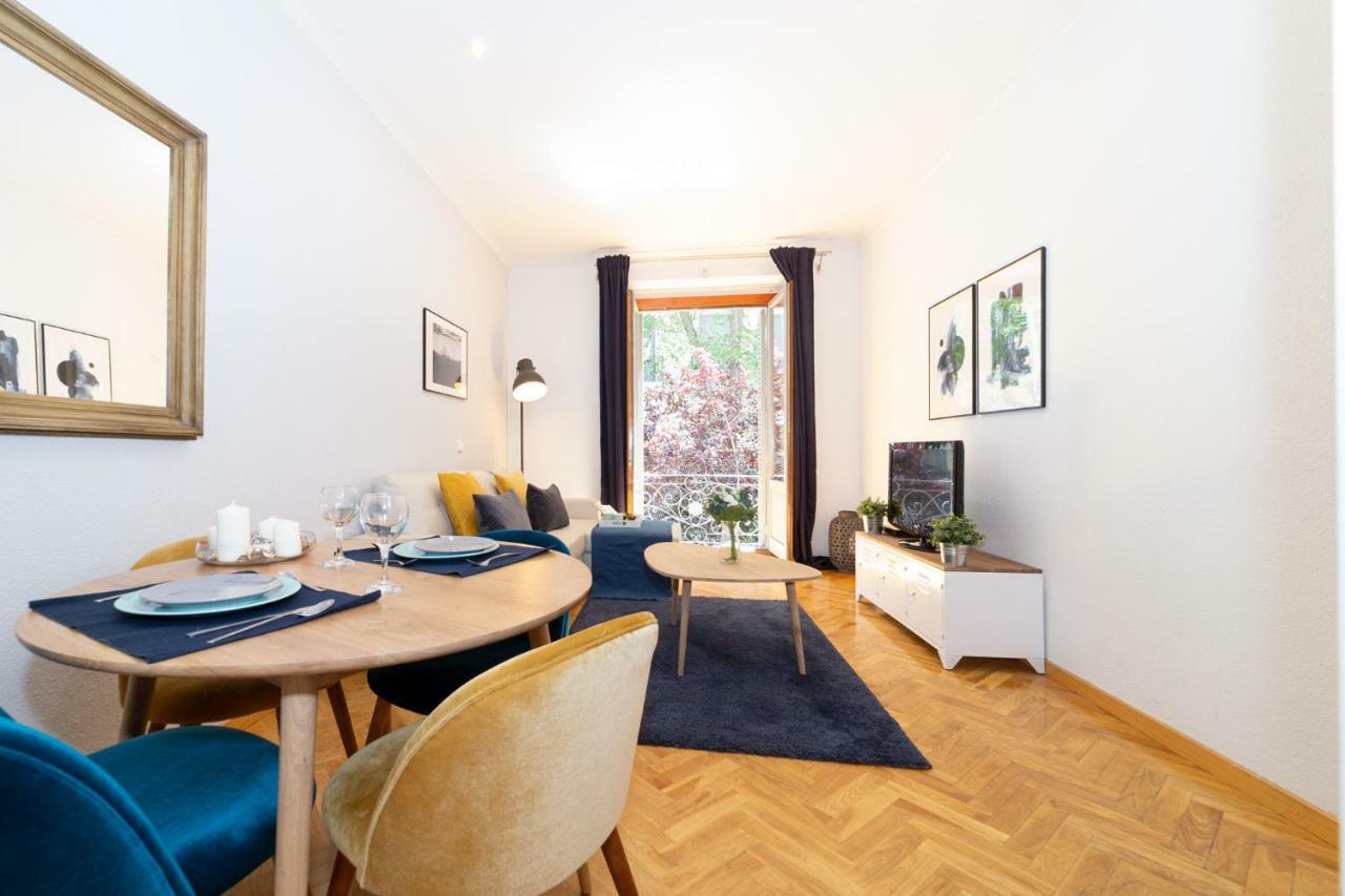 Apartamentos Plaza De Espana Madrid Extérieur photo