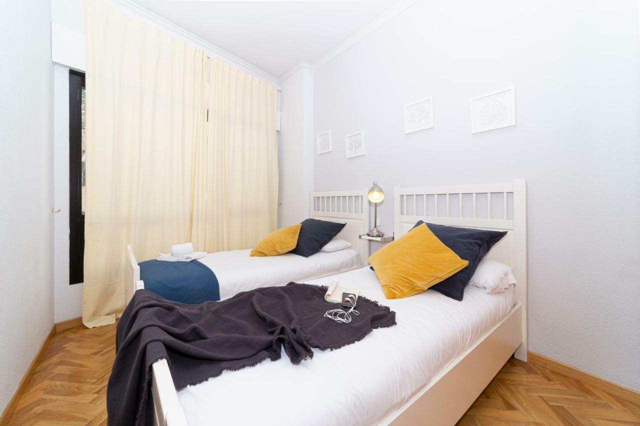 Apartamentos Plaza De Espana Madrid Extérieur photo