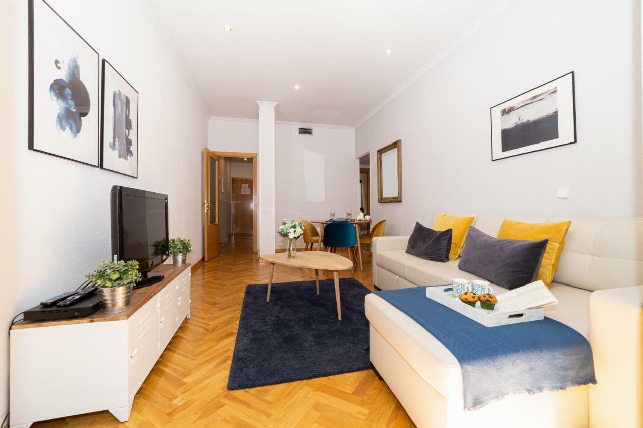 Apartamentos Plaza De Espana Madrid Extérieur photo